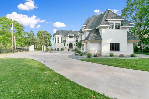 Cost of Concrete Driveway Installation in Camarillo